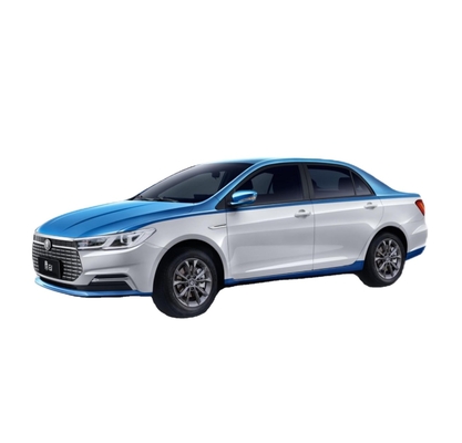 BYD의 순수 전기형 Qin EV 택시는 450KM의 주행거리를 가지고 있으며, 이중 컬러 카리지를 가지고 있습니다.