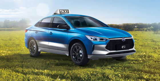 BYD 순수 전기 E3 택시는 401KM의 주행 거리를 제공하며 부드러운 운송을 제공합니다.