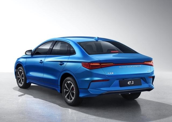 중국에서 만들어졌는데 사거리가 401KM BYD 순수 전기차 e3 도시 공유차